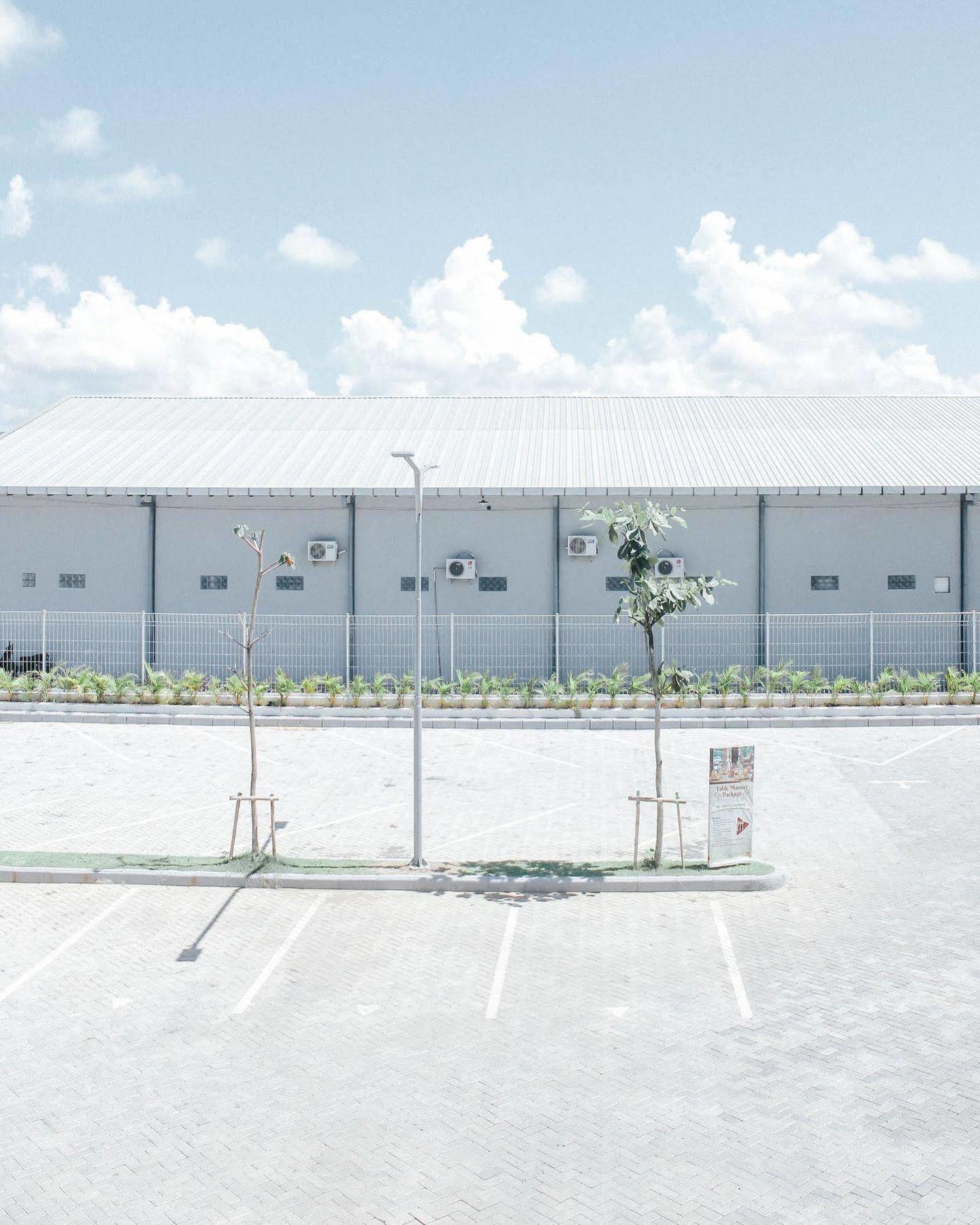 Front One Hotel Pamekasan Madura Ngoại thất bức ảnh